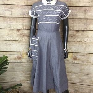 1940s Swirl Embroidered Pockets Blue Dress